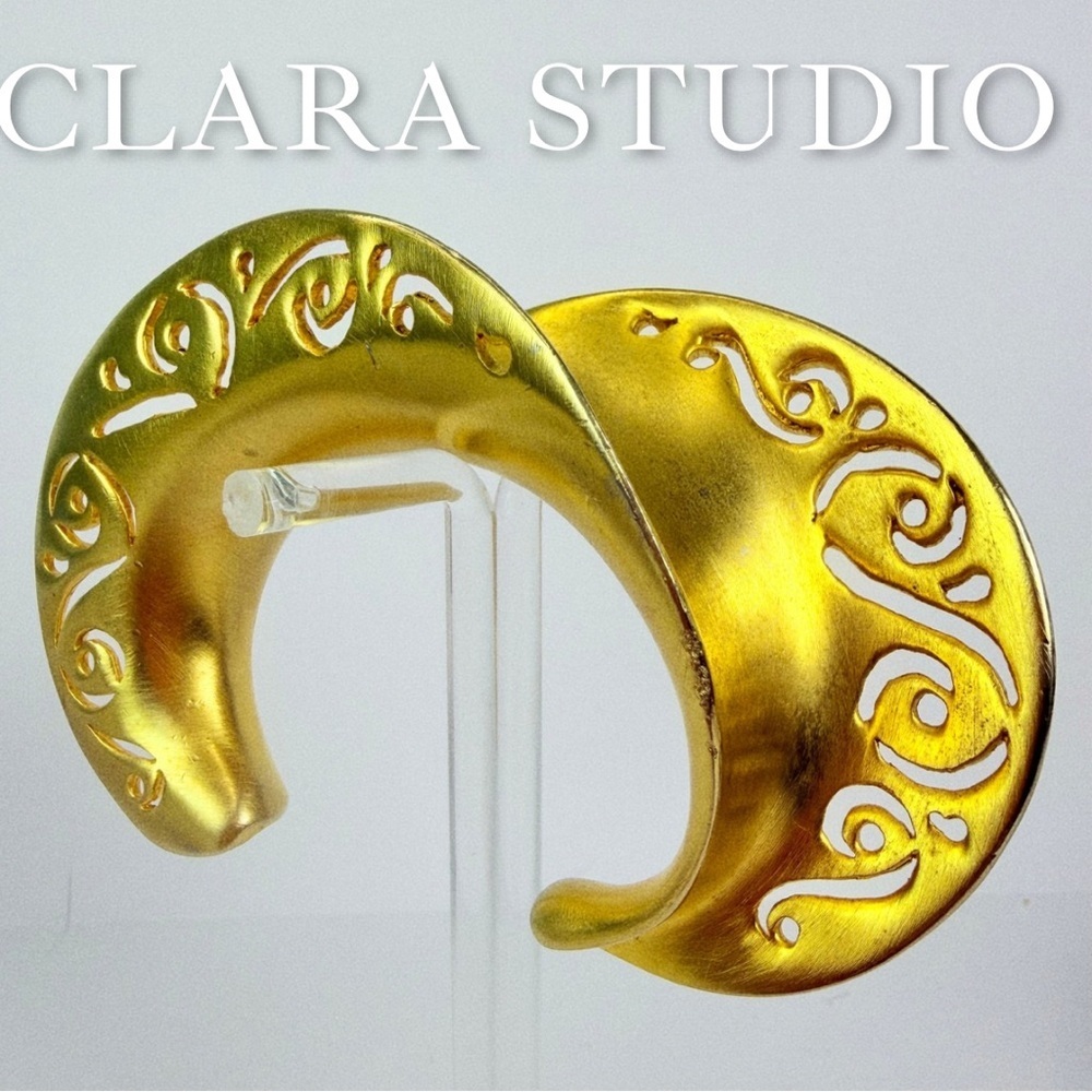 Clara Kasavina studio vintage  crescent shape cuff bracelet